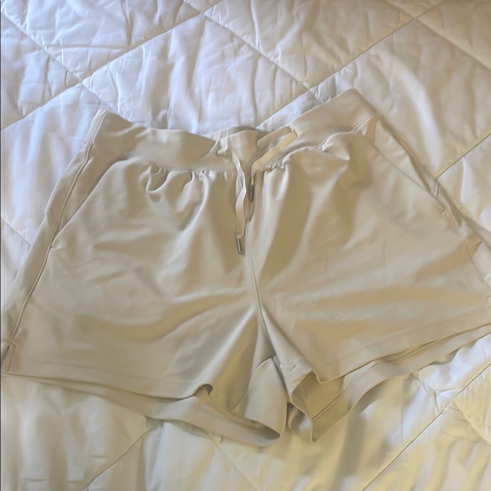 Women's Cream Shorts